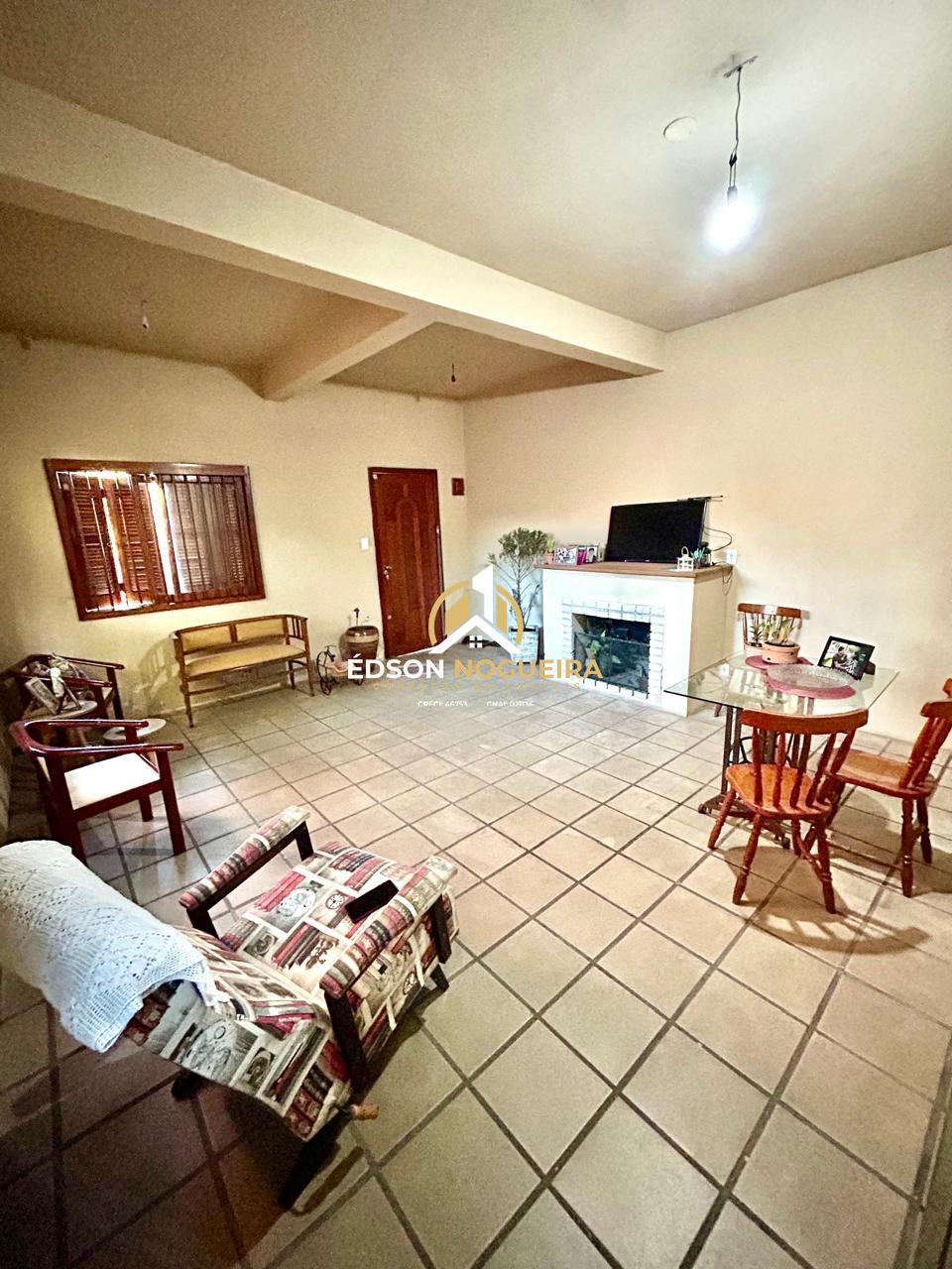 Sala com lareira 