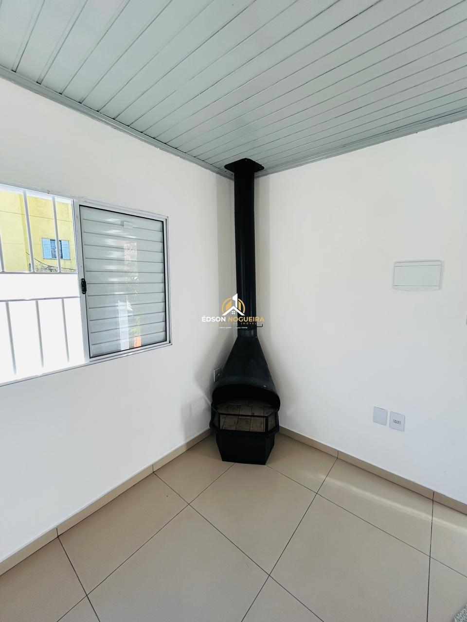 Sala com lareira
